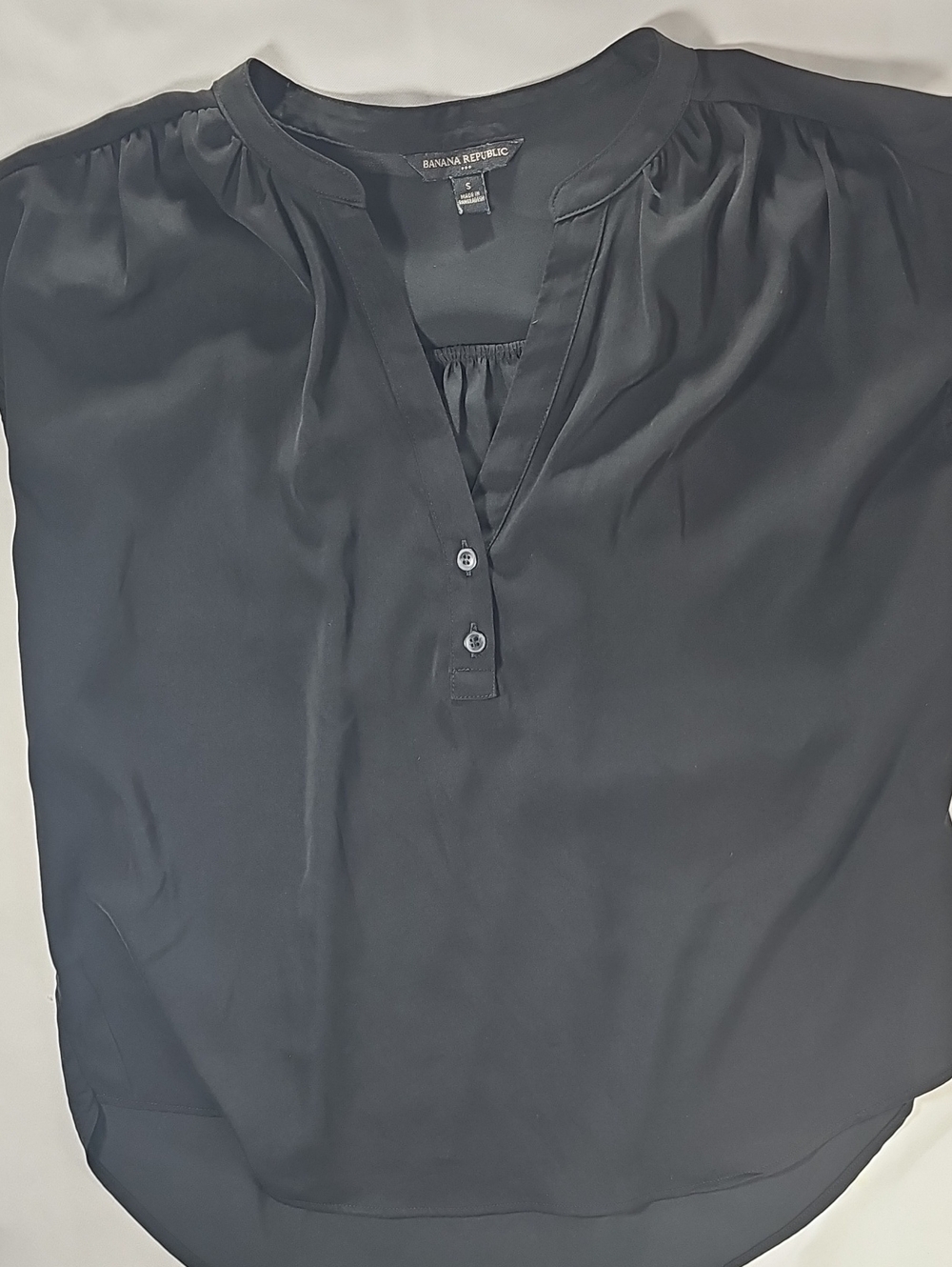 Banana Republic Black V-Neck Button Front Blouse
